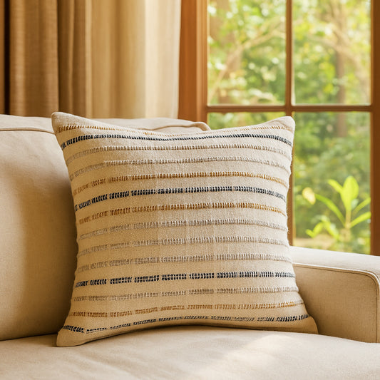 MONOCHROMATIC CUSHION