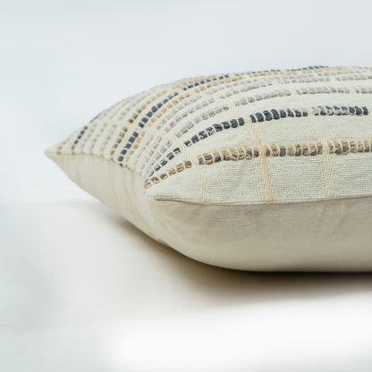 MONOCHROMATIC CUSHION