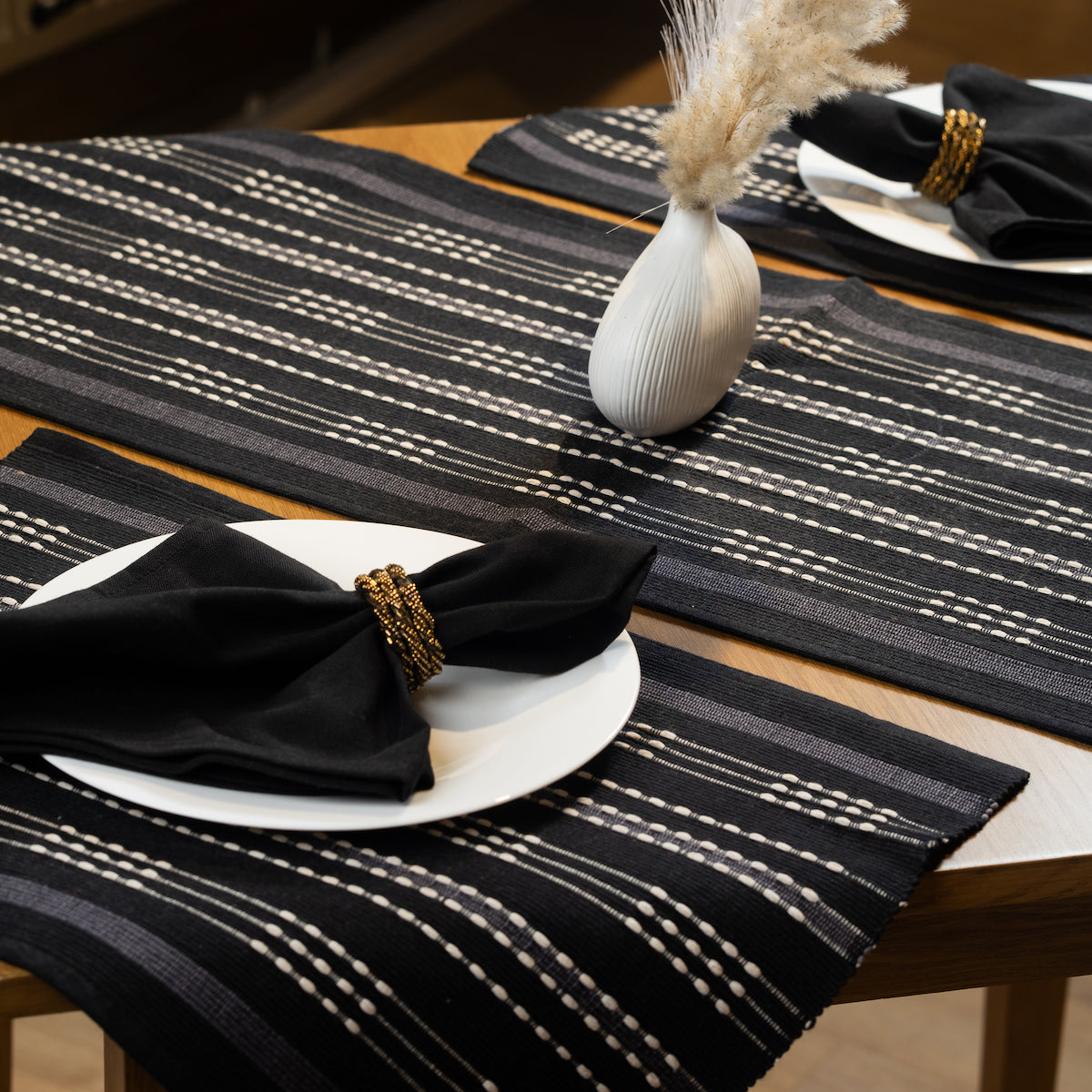 EMAAN STRIPED PLACEMAT