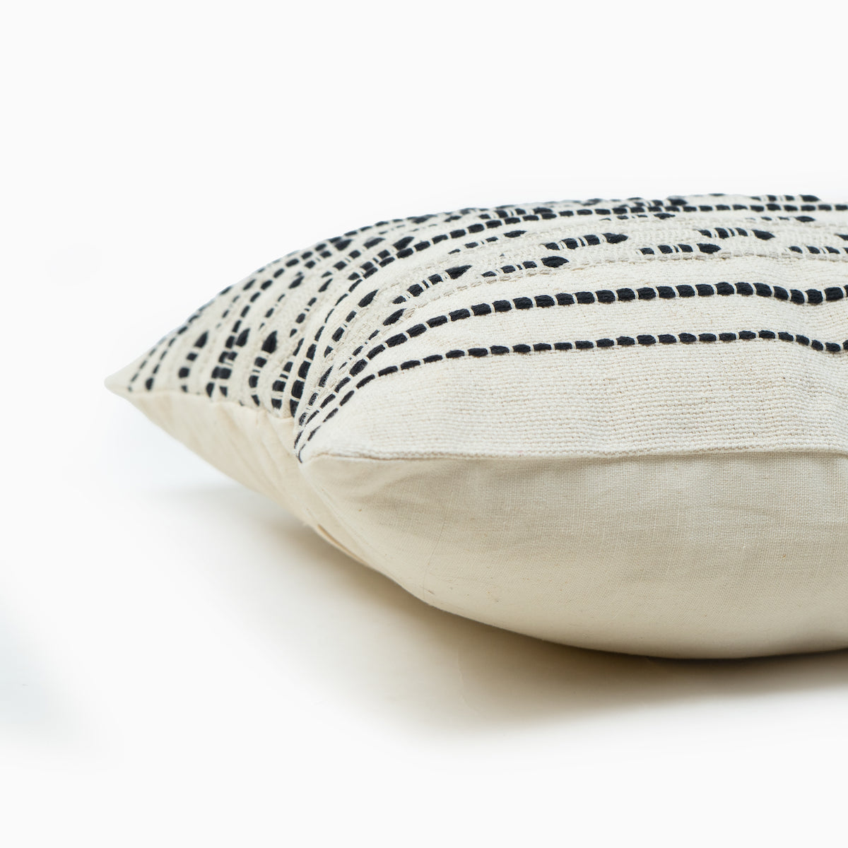 CAVERN STRATA CUSHION